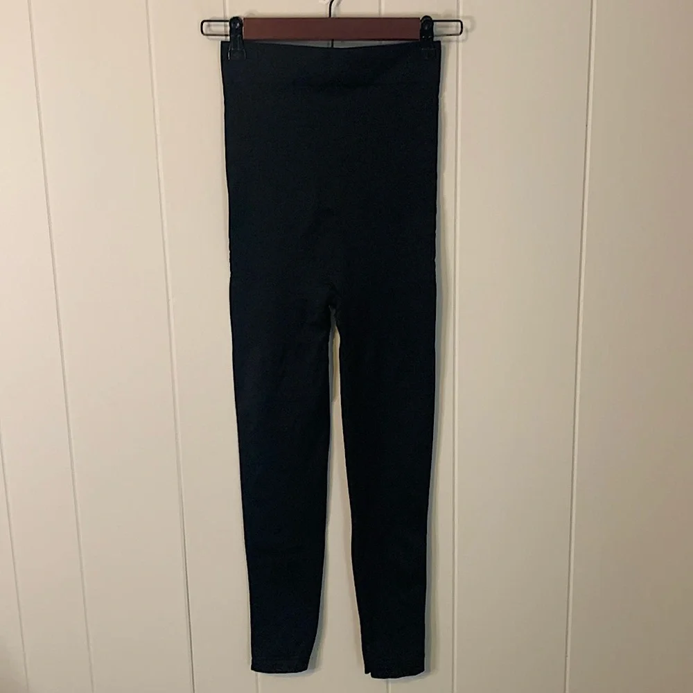 BLANQI Black Highwaist Everyday Leggings Size Small
